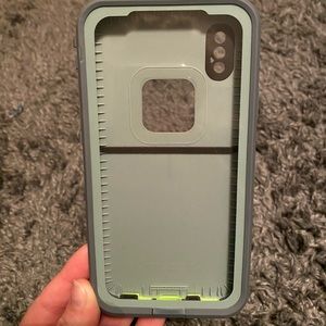 iPhone X life proof case
